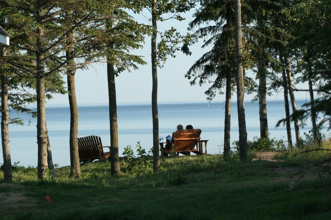 Larsmont Cottages Two Harbors Exterior photo